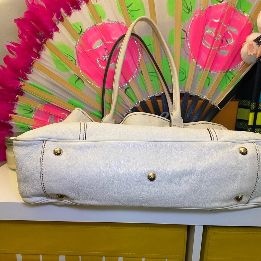 Gucci White Guccissima Princy Tote Bag - Picture 3 of 15
